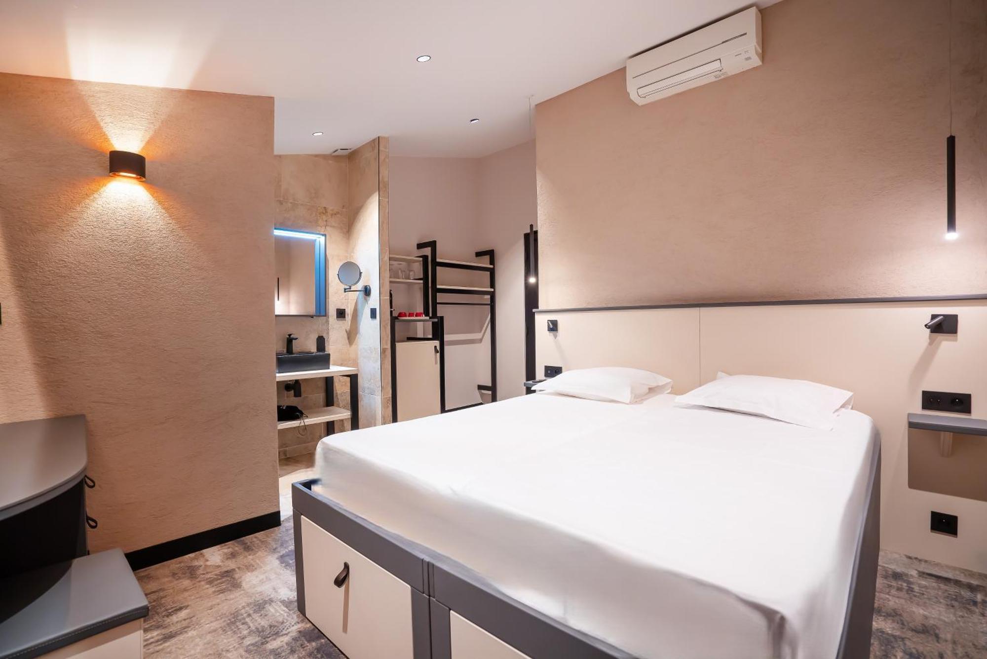 Hotel By Reboul - Boutique Hotel Каси Екстериор снимка